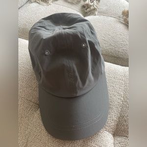 Abercrombie and fitch gray baseball hat